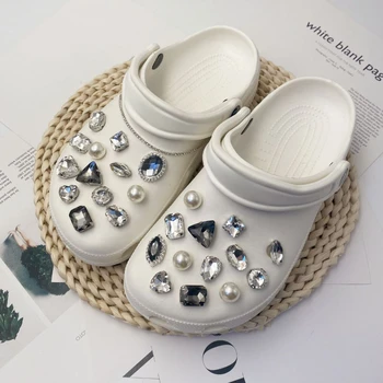 Čevelj čarobne gumbe za Crocs DIY Nosorogovo Pearl Diamond Verige Dekoracijo Sponke za Croc Čevelj Čar Pribor Otroci Stranka Dekleta Darilo Slike